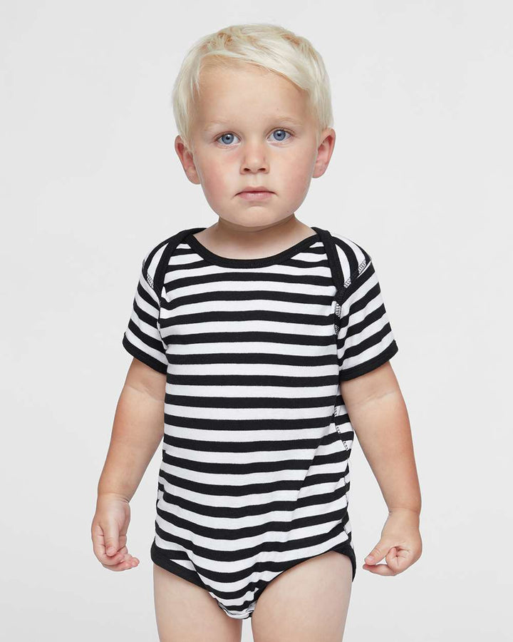 Black/White Stripe - Model Front 