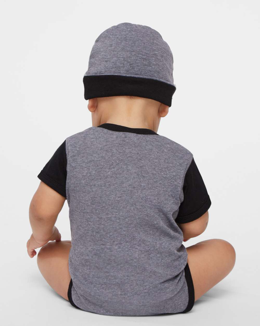 Granite Heather/Black - Model Back 