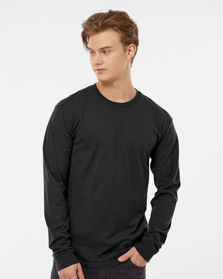 Black - Model Front 